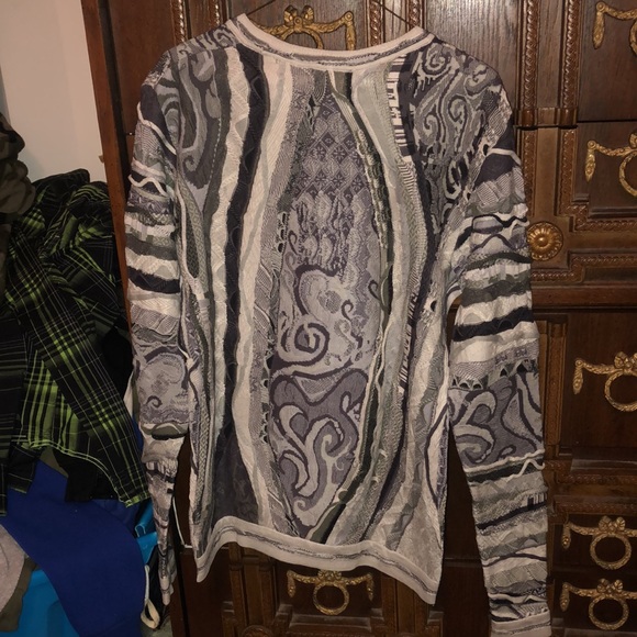 Coogi sweater - Picture 4 of 8
